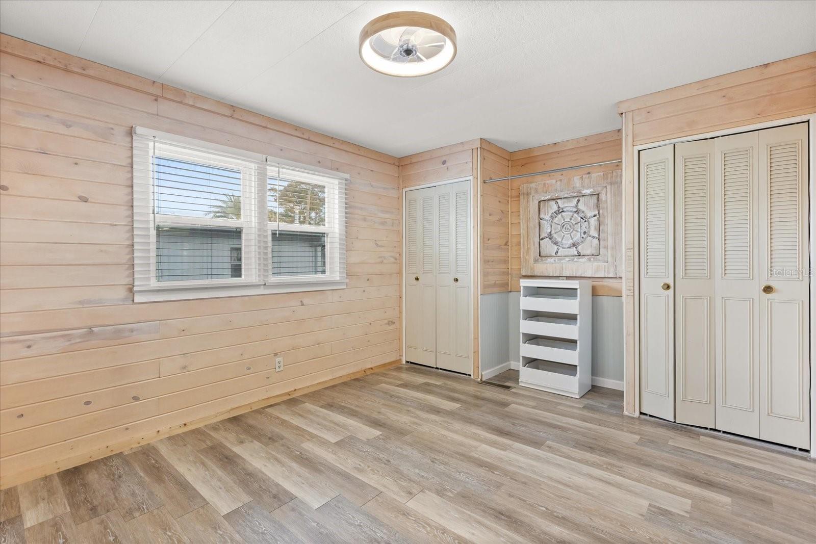 Image 13 of 27 For 465 Marina Lane