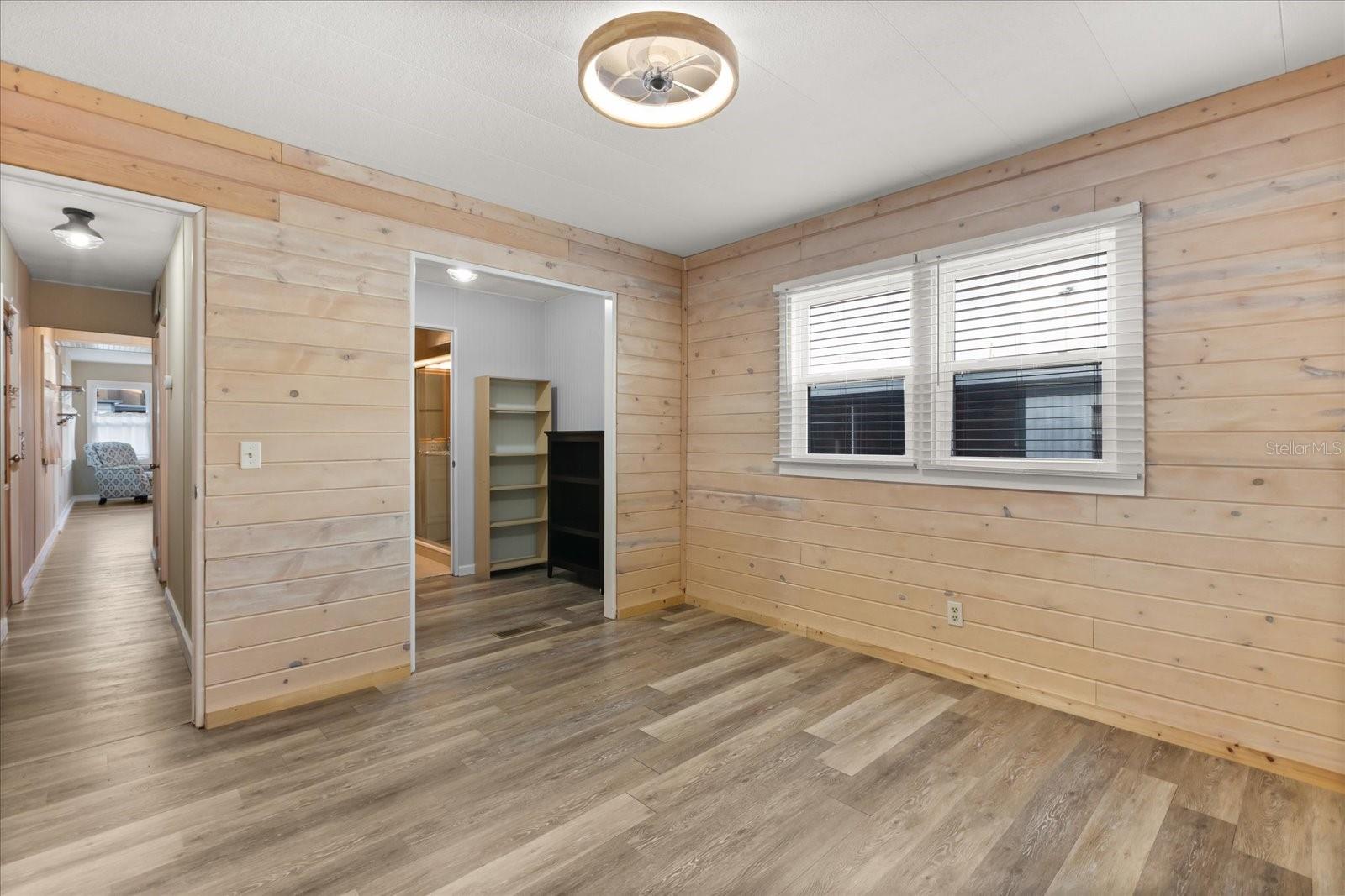 Image 15 of 27 For 465 Marina Lane