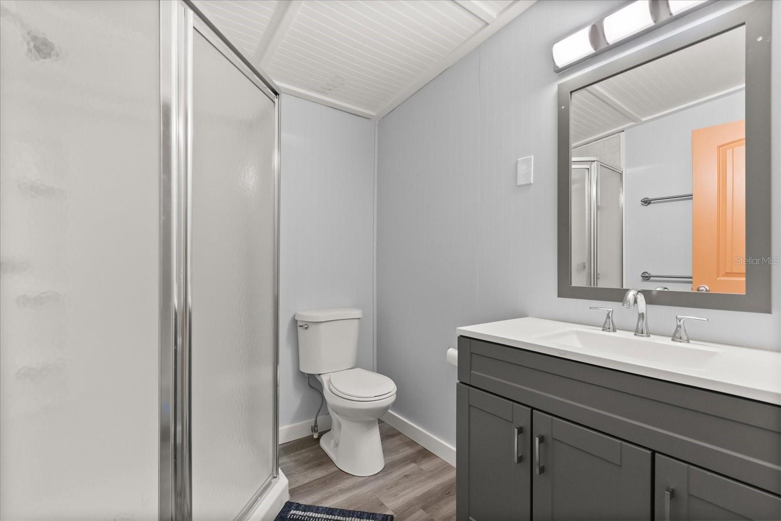 Image 6 of 27 For 465 Marina Lane