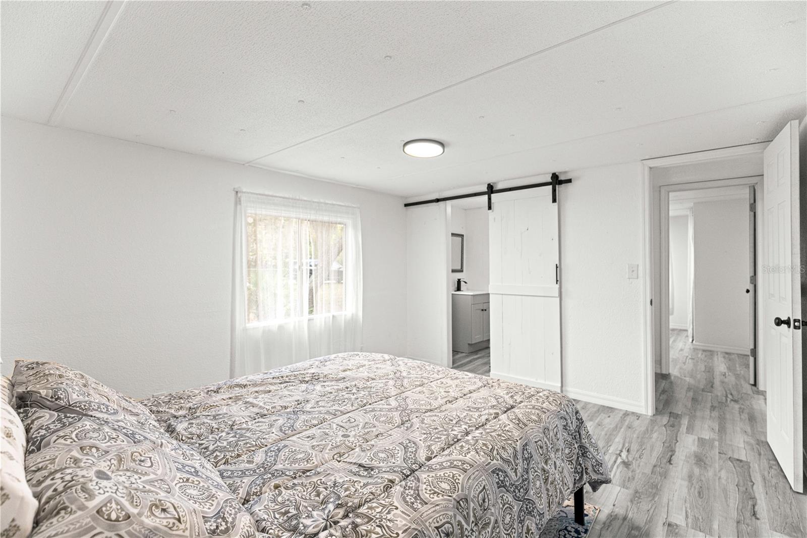 Image 19 of 41 For 18487 18th Street Road