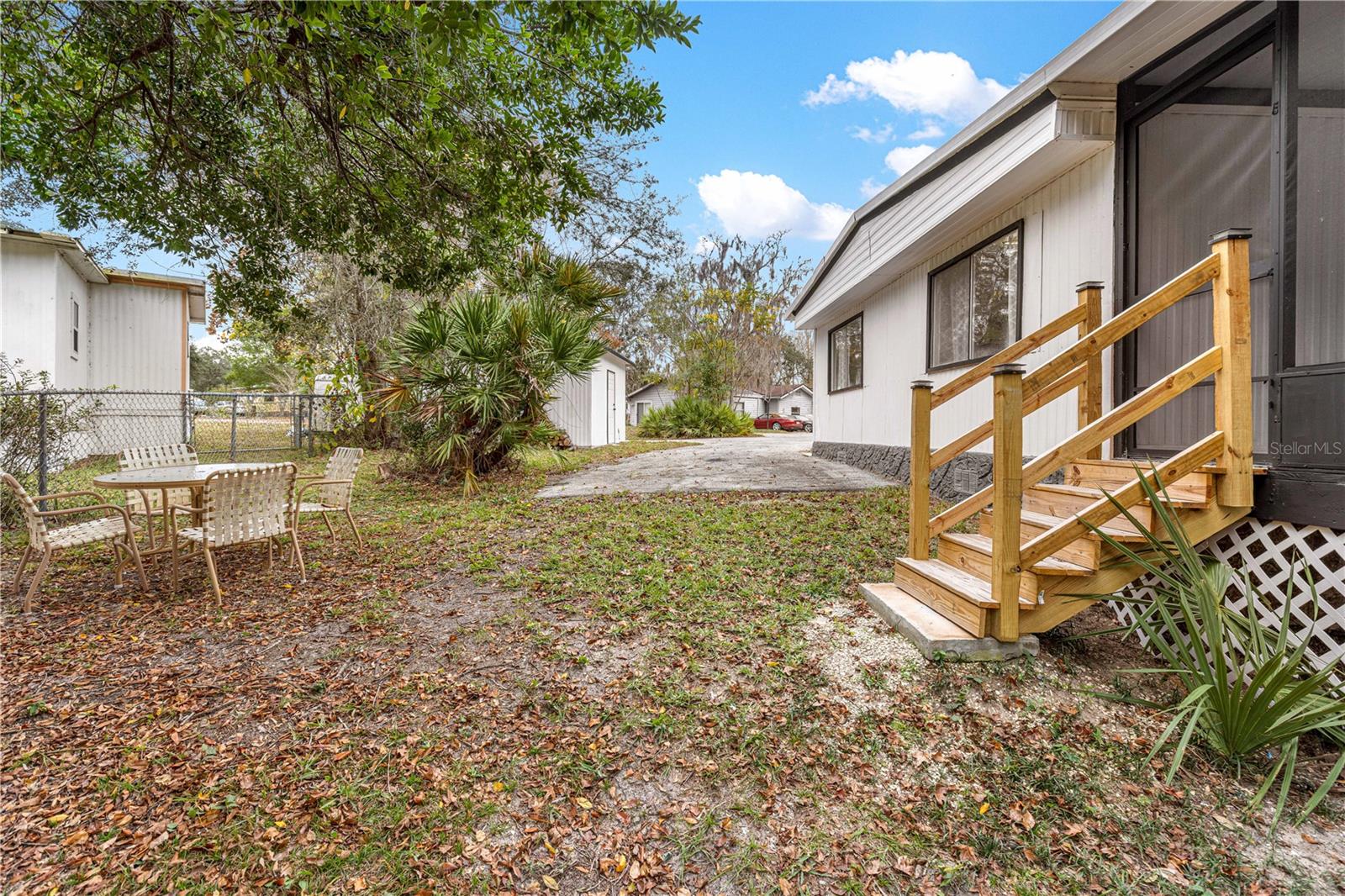 Image 32 of 41 For 18487 18th Street Road