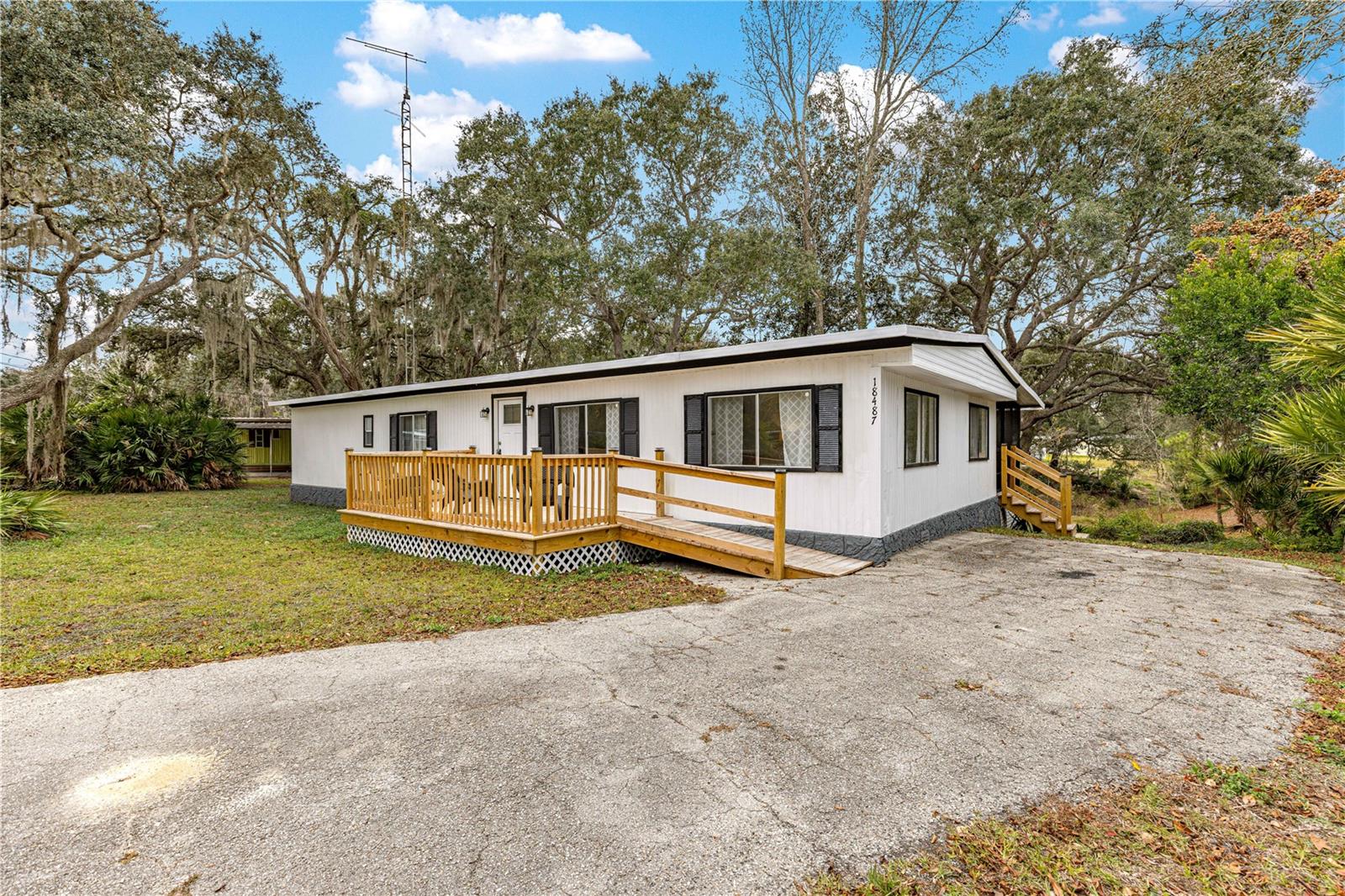 Image 38 of 41 For 18487 18th Street Road