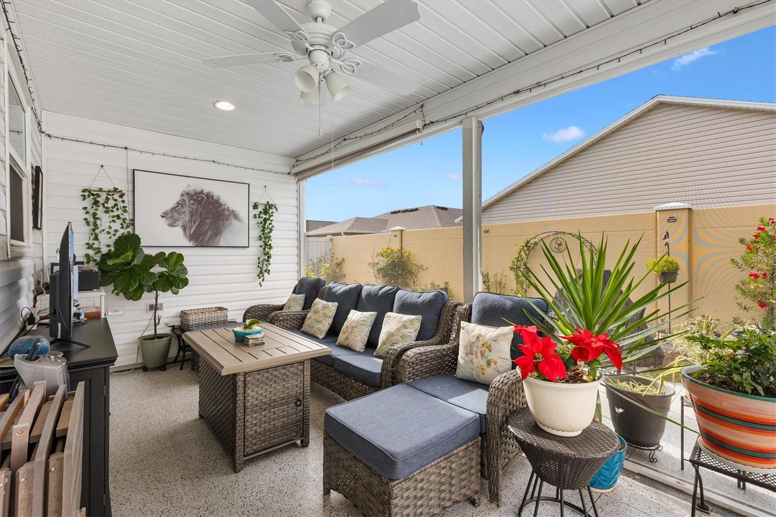 Image 24 of 39 For 4280 Canova Draney Loop