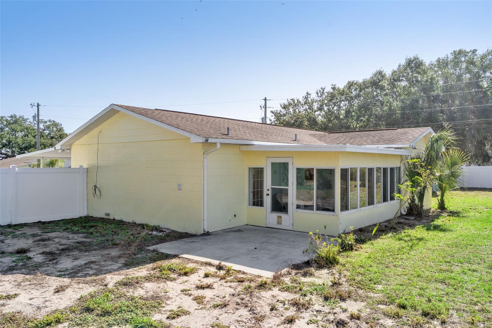 Image 22 of 39 For 33415 Picciola Drive