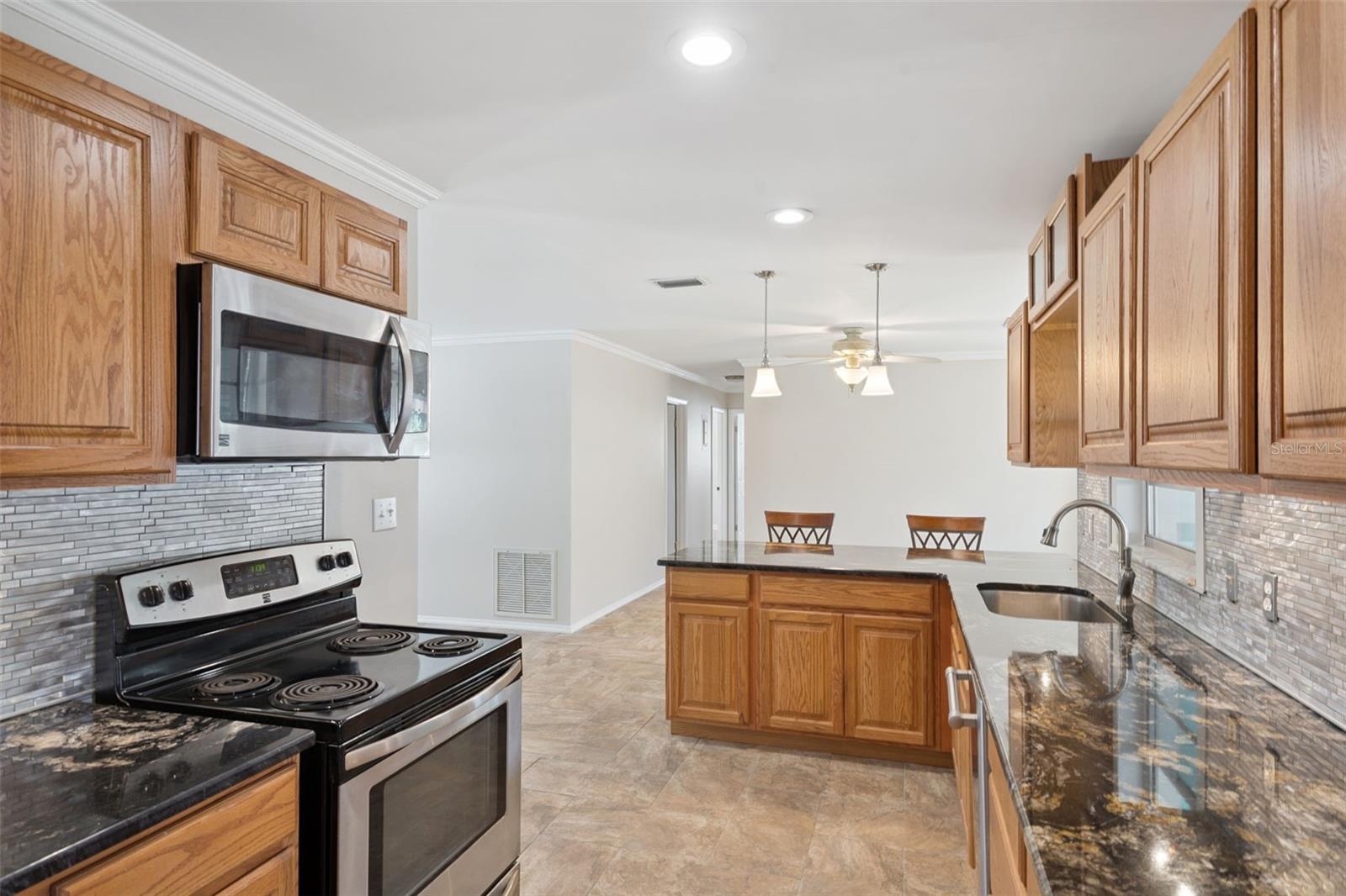 Image 9 of 39 For 33415 Picciola Drive