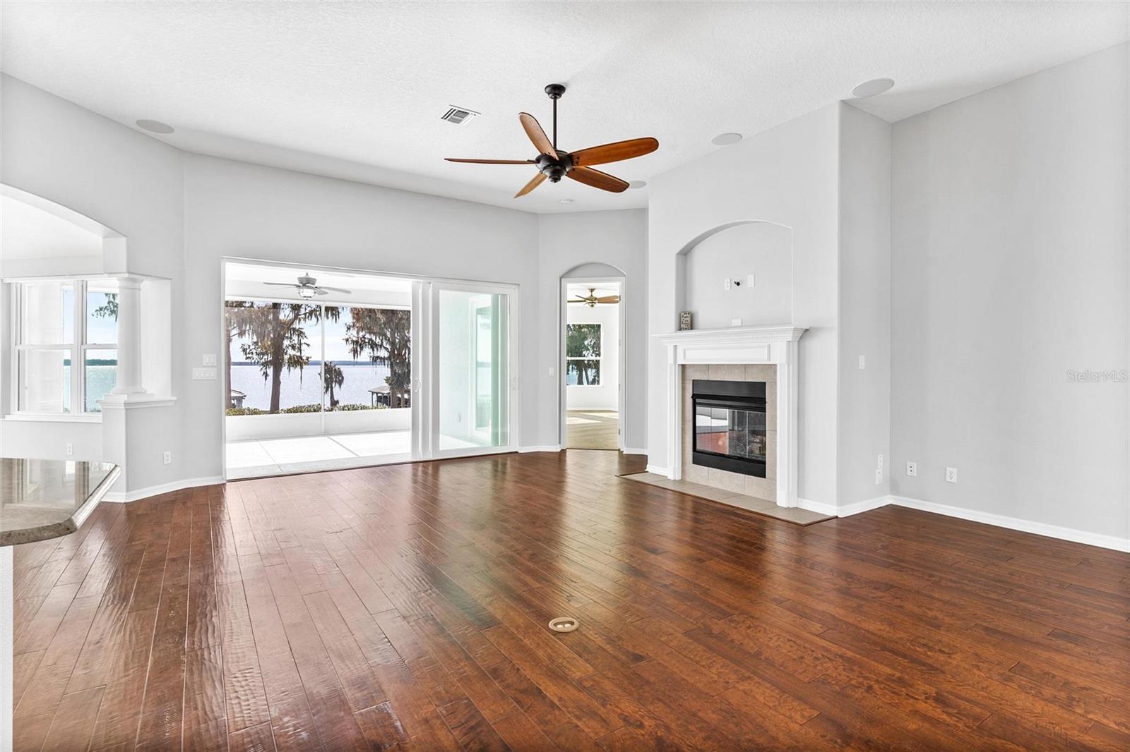 Image 3 of 73 For 5565 Bounty Circle