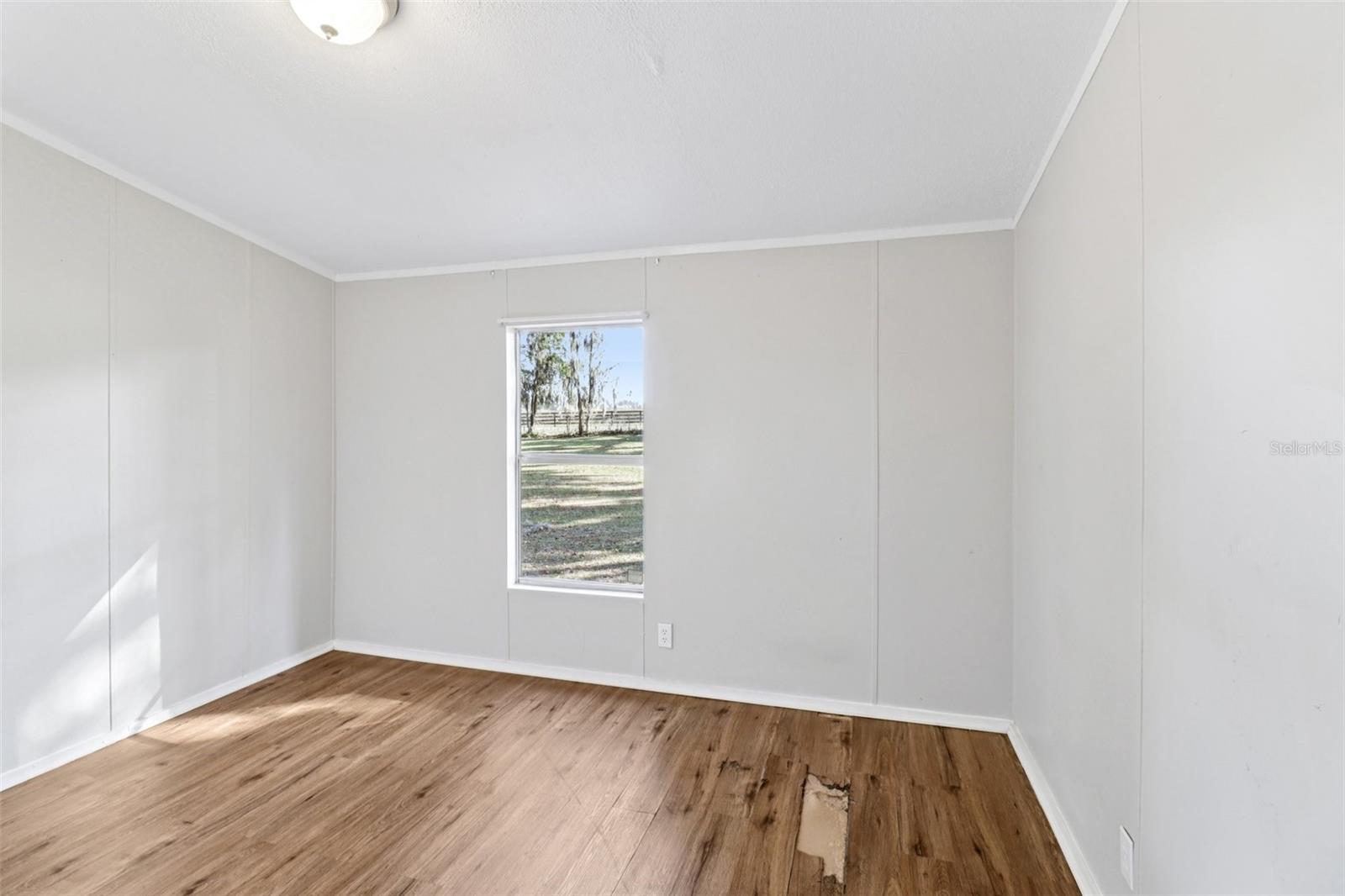 Image 11 of 60 For 16642 58th Avenue