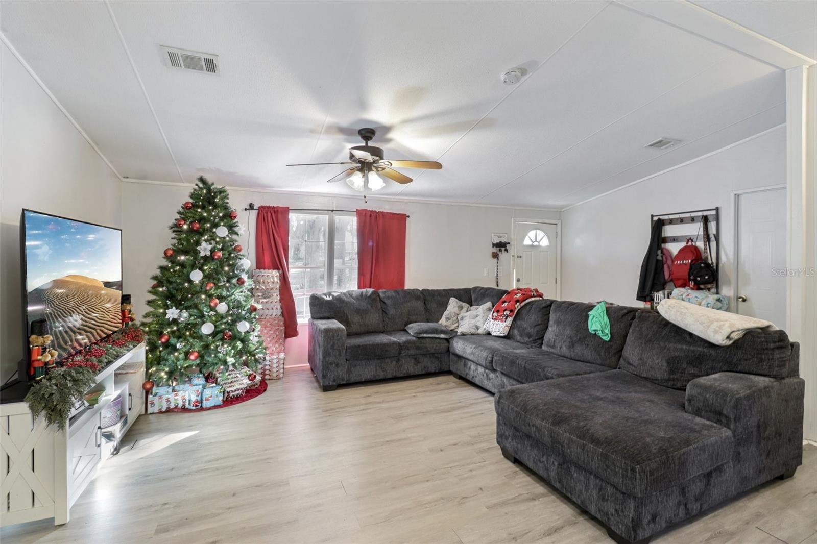 Image 23 of 60 For 16642 58th Avenue