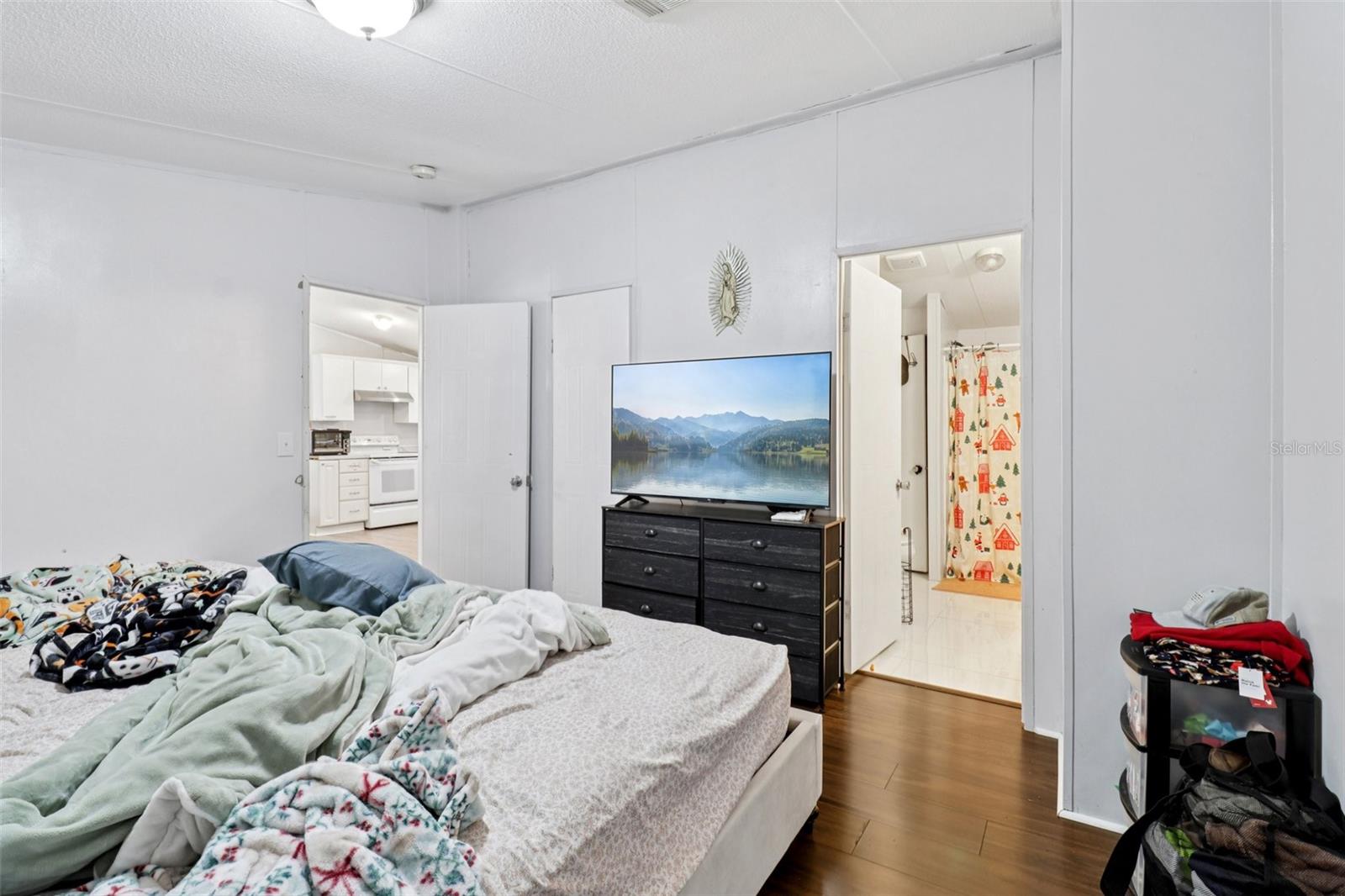 Image 33 of 60 For 16642 58th Avenue