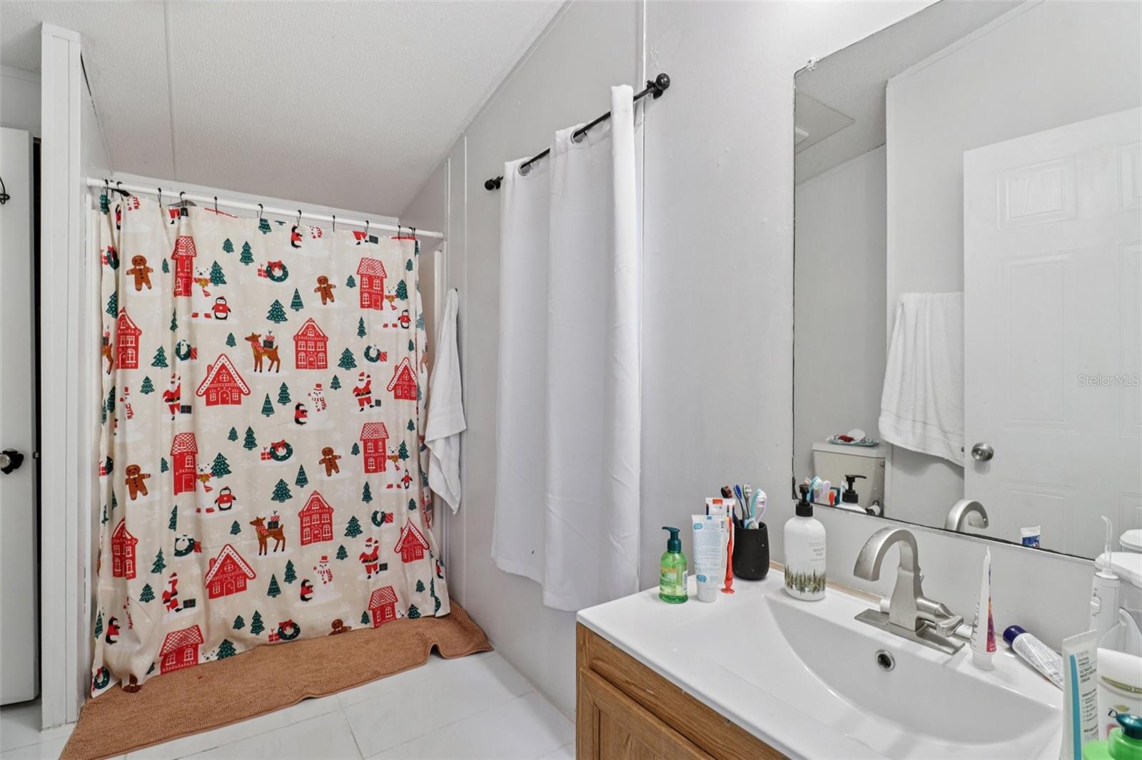 Image 34 of 60 For 16642 58th Avenue