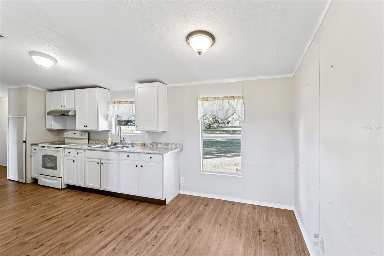 Image 4 of 60 For 16642 58th Avenue