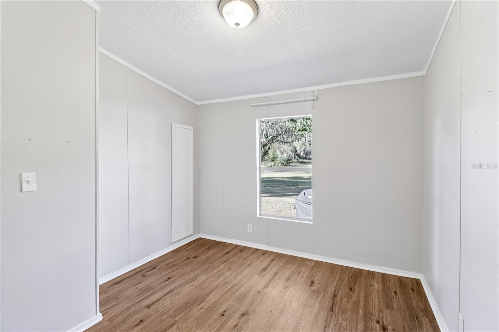 Image 9 of 60 For 16642 58th Avenue