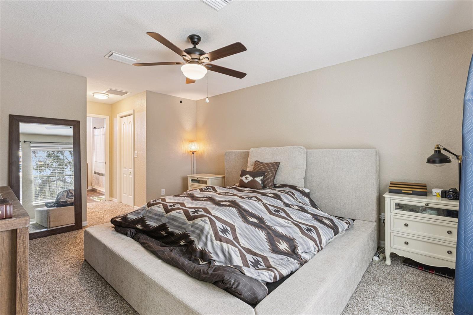 Image 14 of 37 For 33134 Easter Drive