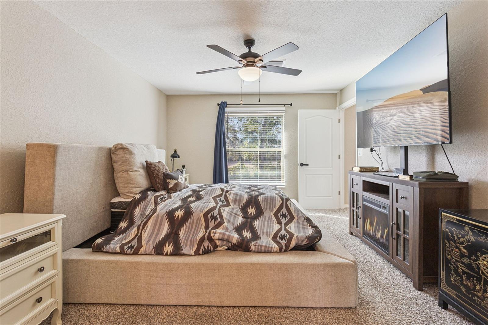 Image 16 of 37 For 33134 Easter Drive