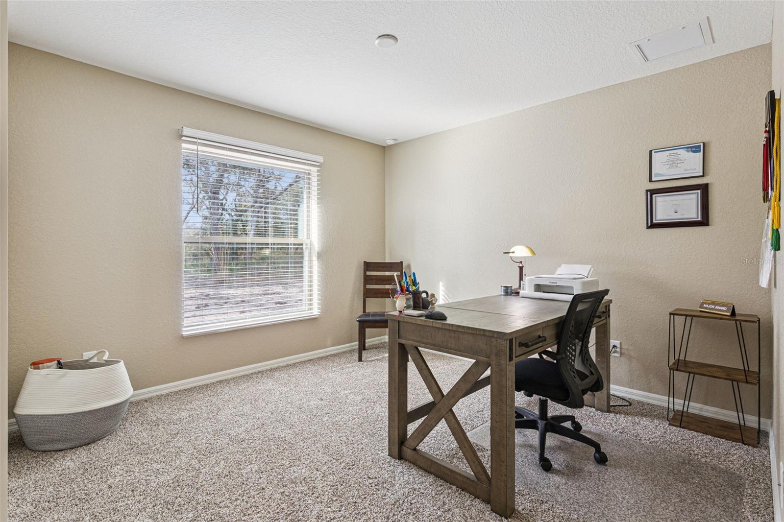 Image 22 of 37 For 33134 Easter Drive