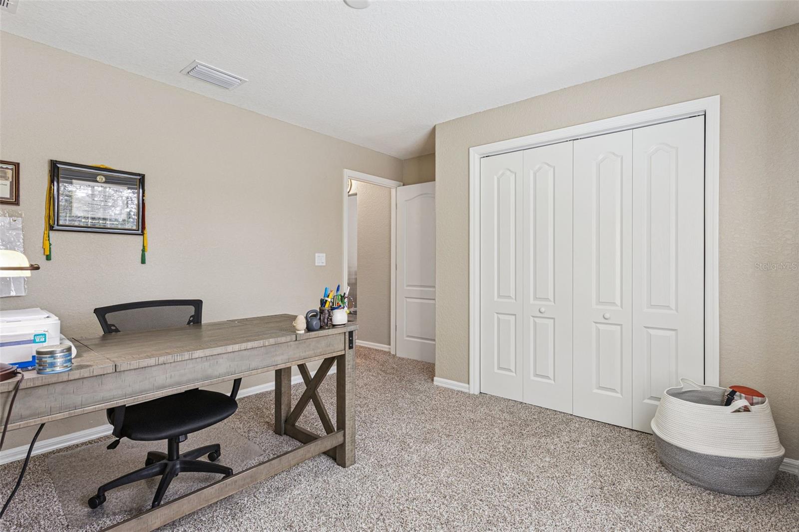 Image 23 of 37 For 33134 Easter Drive