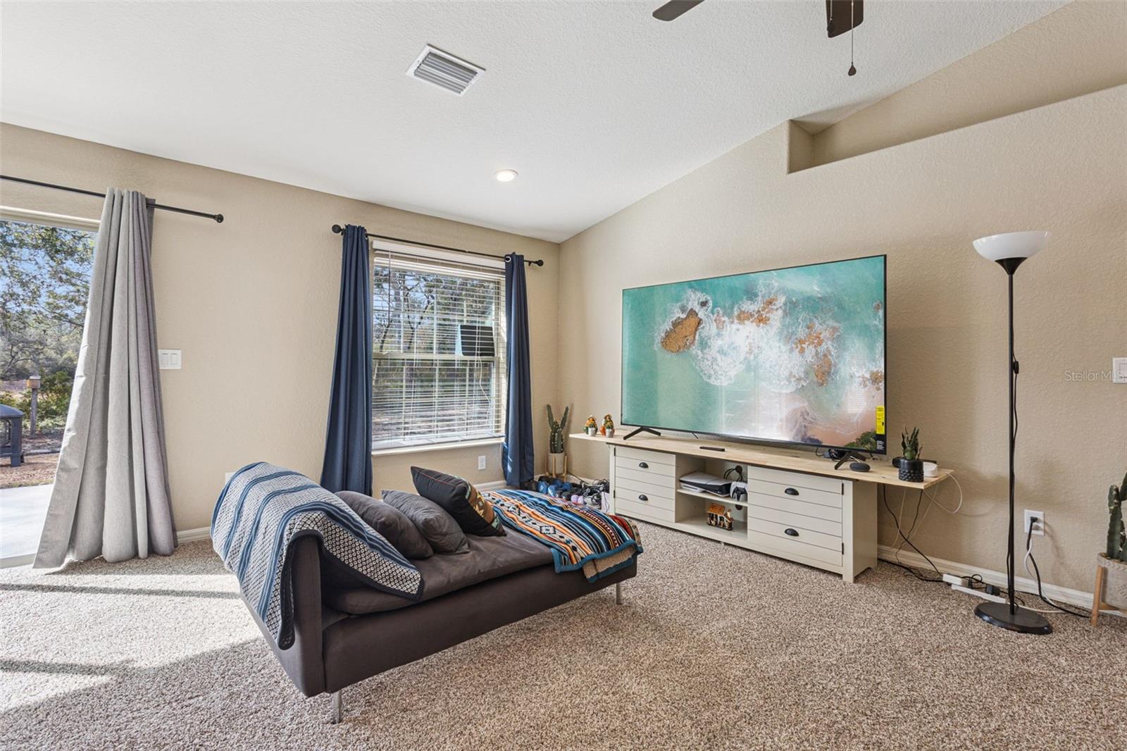 Image 4 of 37 For 33134 Easter Drive