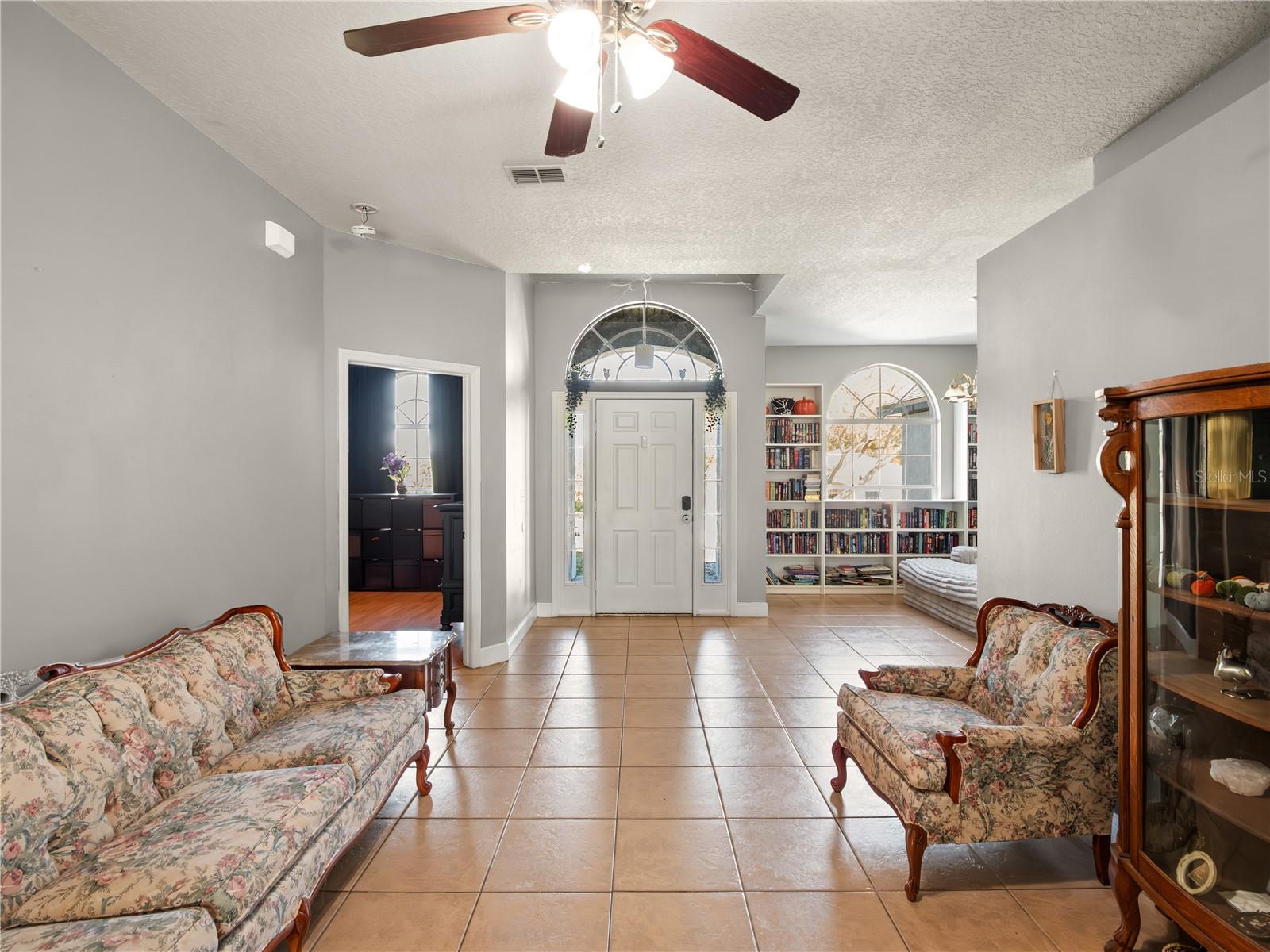 Image 14 of 15 For 834 High Pointe Circle