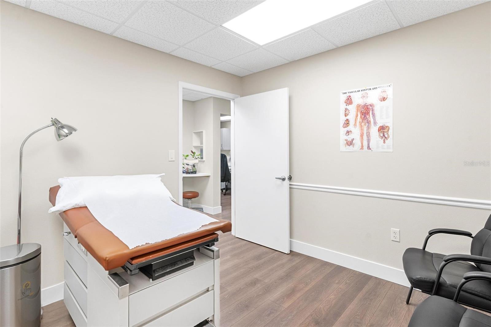 Image 12 of 33 For 920 Rolling Acres Road 201