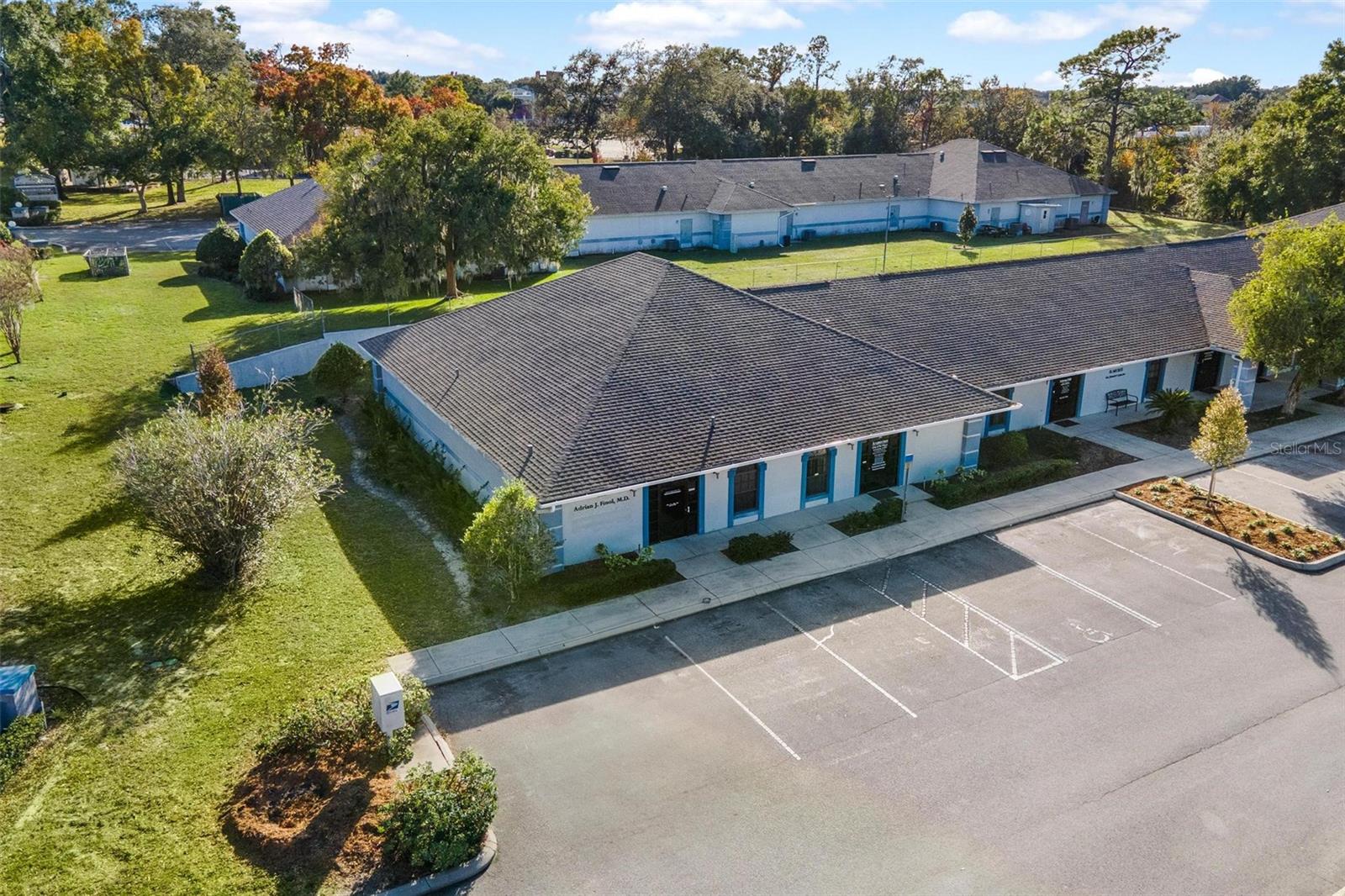 Image 2 of 33 For 920 Rolling Acres Road 201