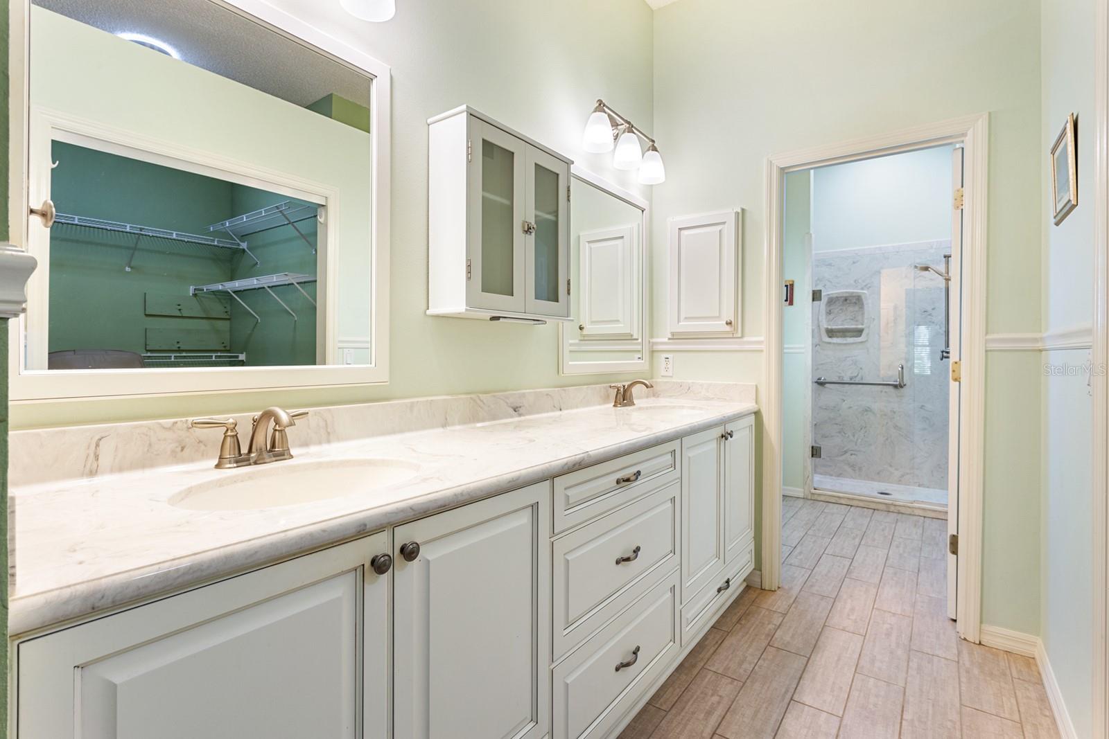 Image 20 of 37 For 602 Juanita Court