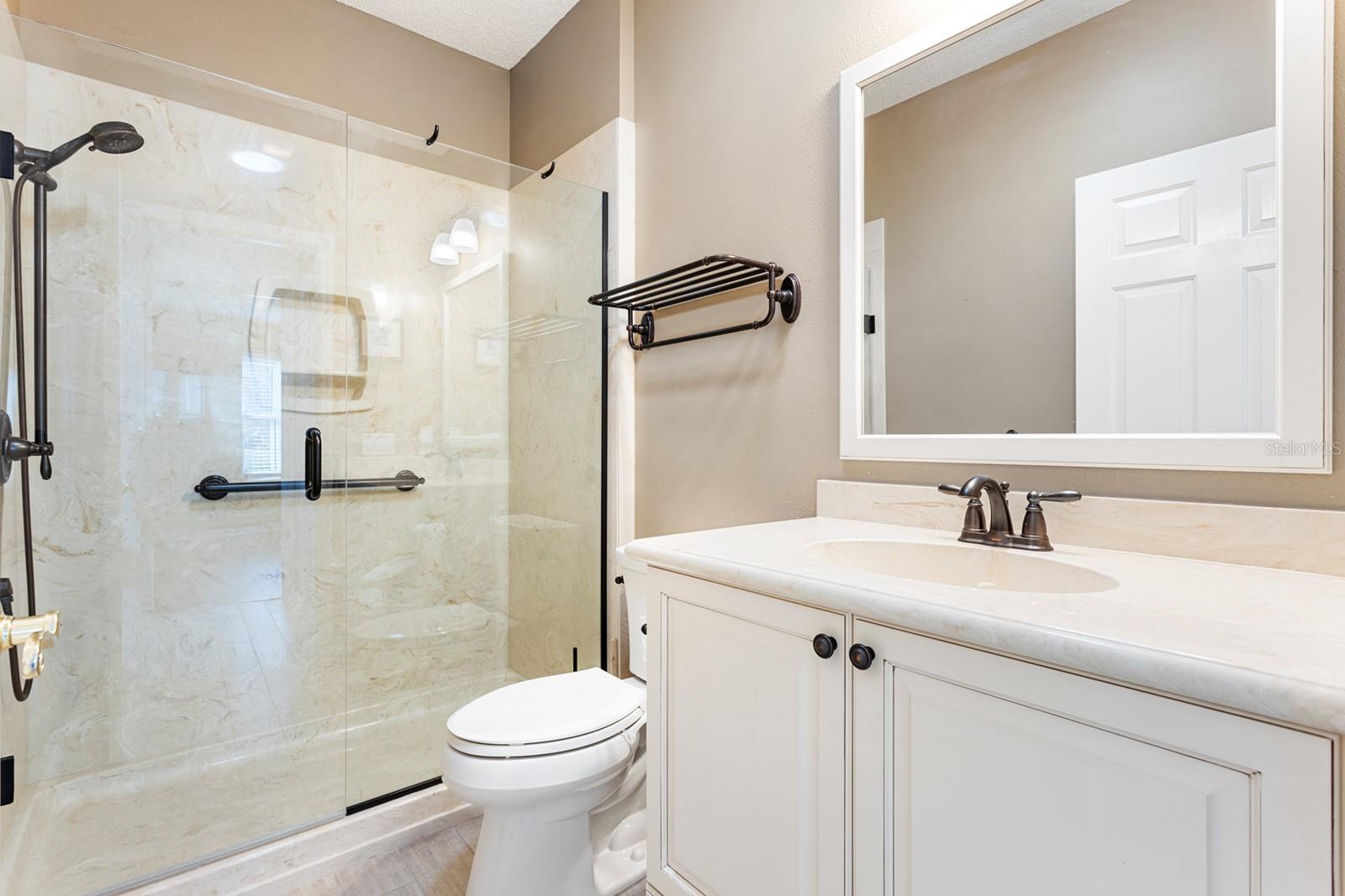 Image 25 of 37 For 602 Juanita Court