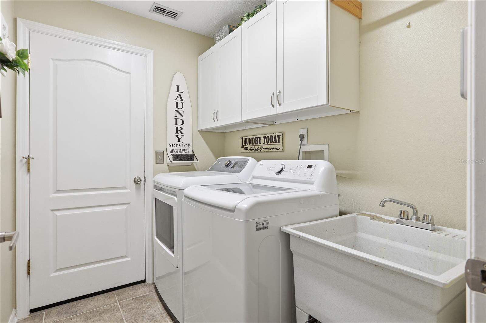 Image 13 of 32 For 1023 Princeton Drive