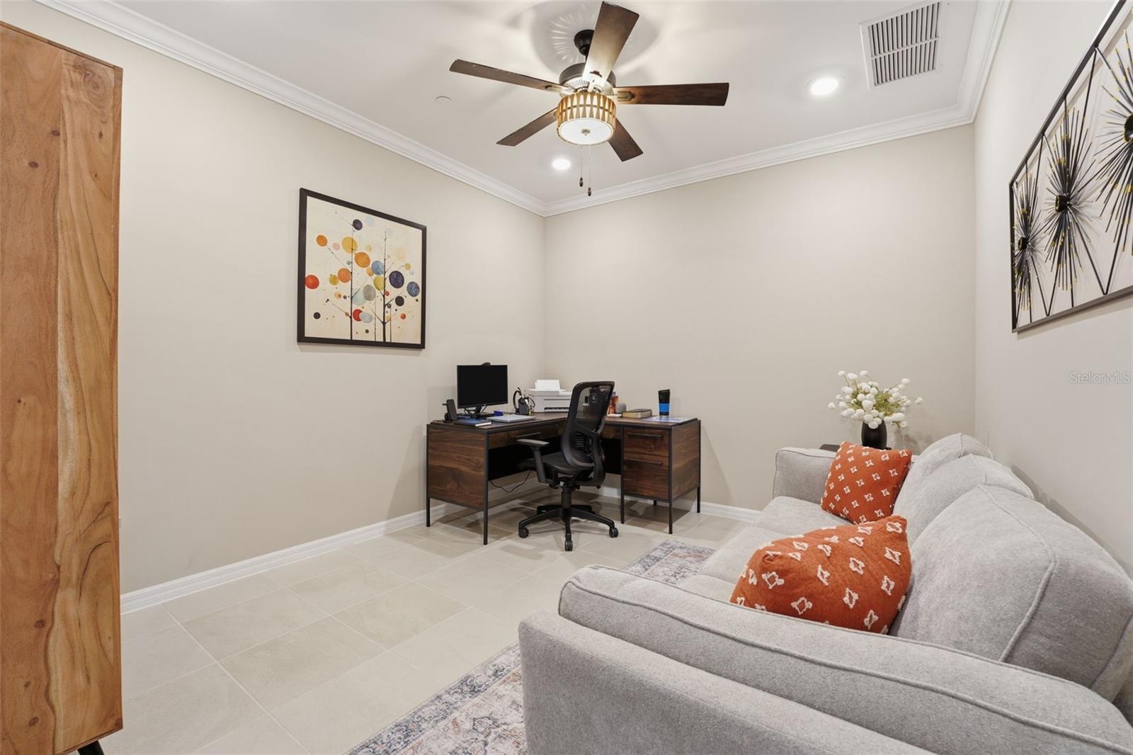 Image 24 of 50 For 23343 Collina Way 7-102