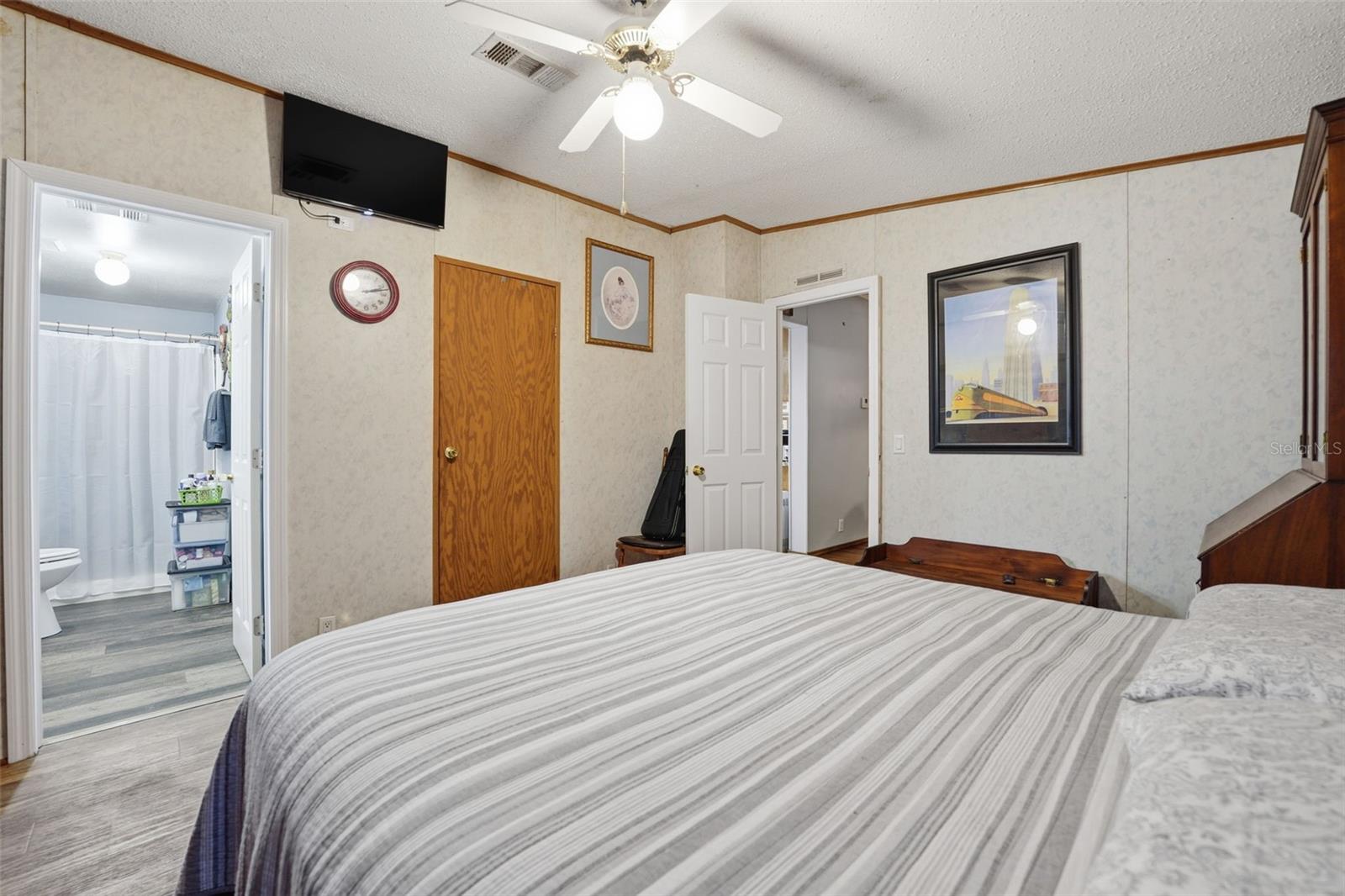 Image 19 of 50 For 1135 Pine Creek Avenue