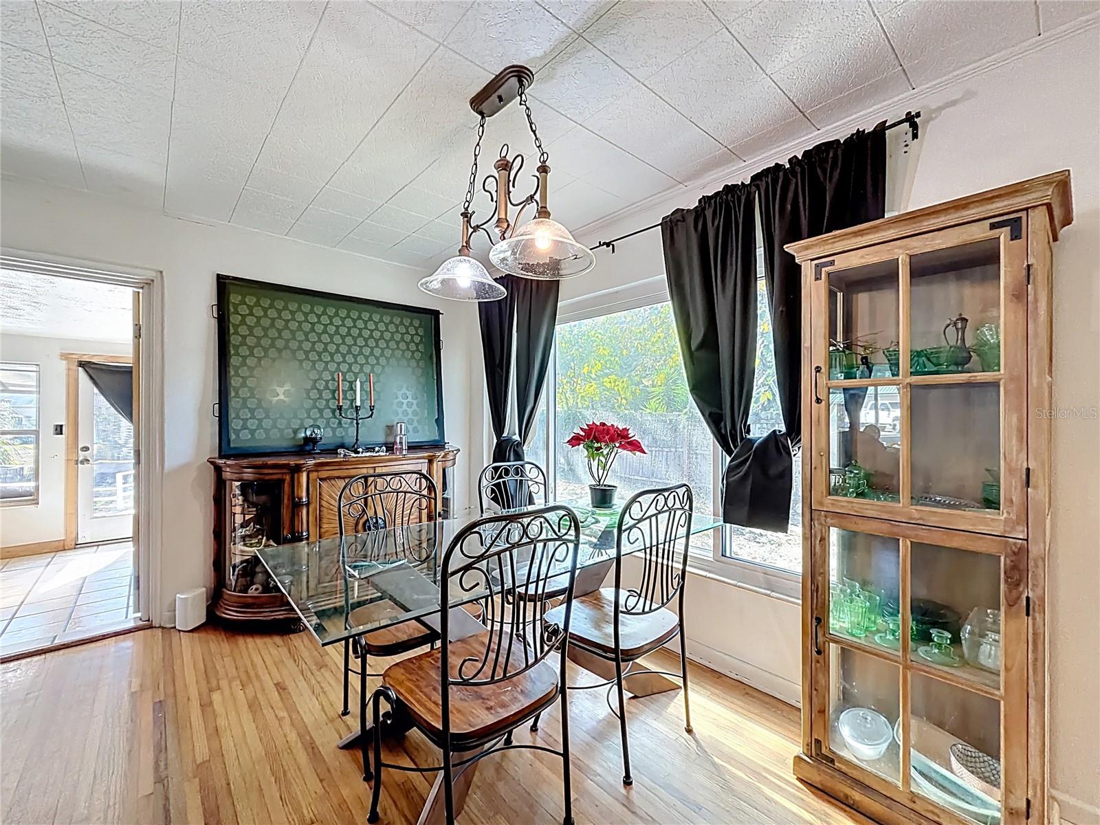 Image 16 of 27 For 114 Park Avenue