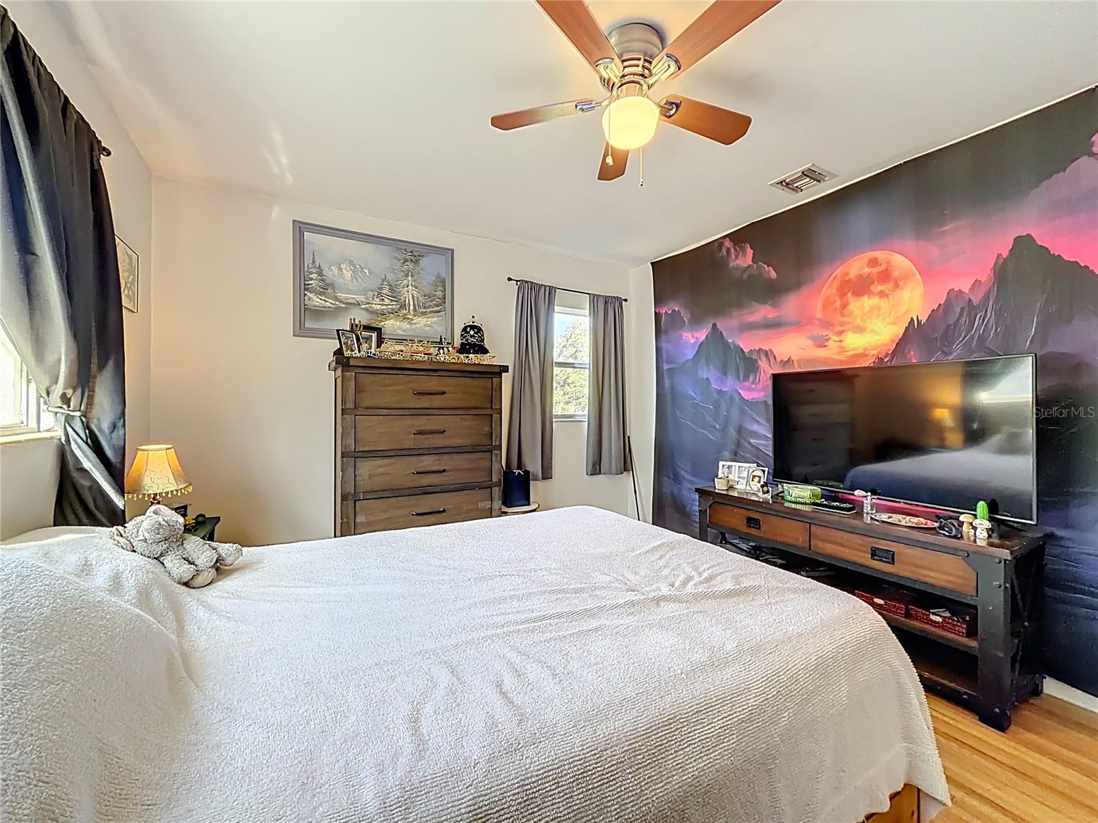 Image 26 of 27 For 114 Park Avenue