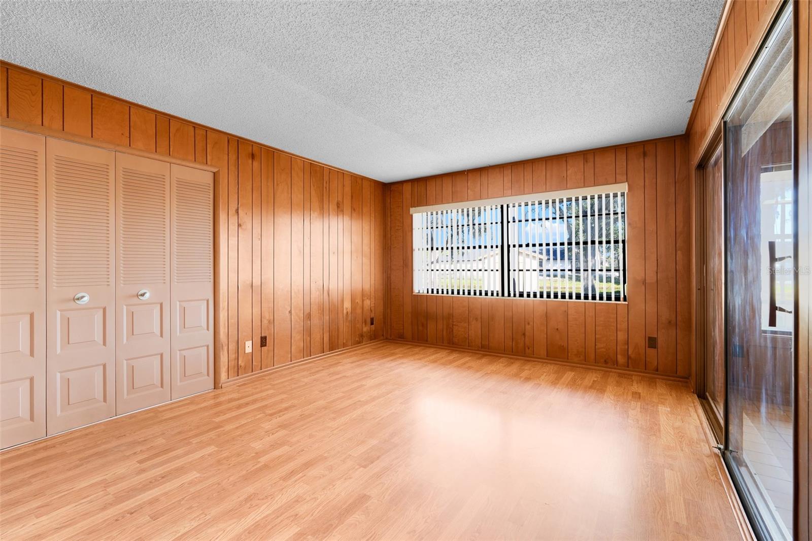 Image 17 of 51 For 940 Johnson Drive