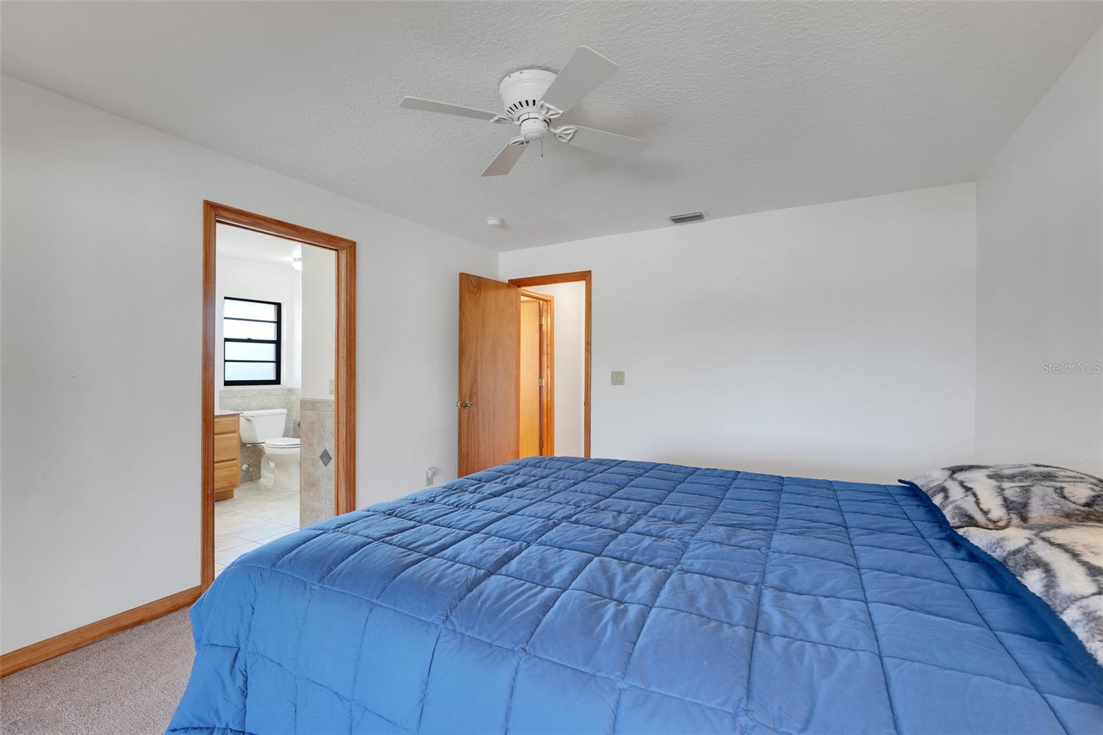 Image 26 of 51 For 940 Johnson Drive