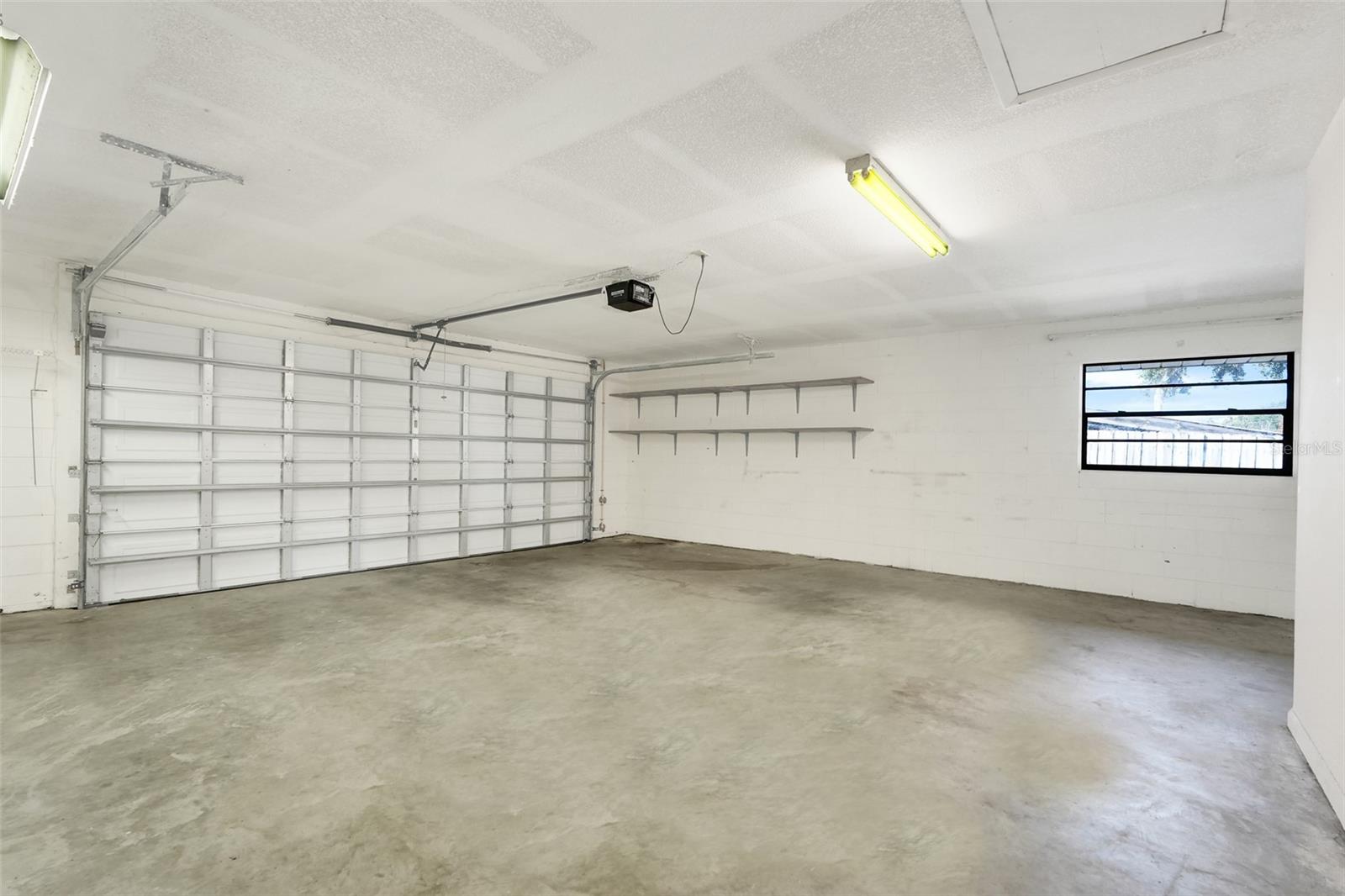 Image 29 of 51 For 940 Johnson Drive