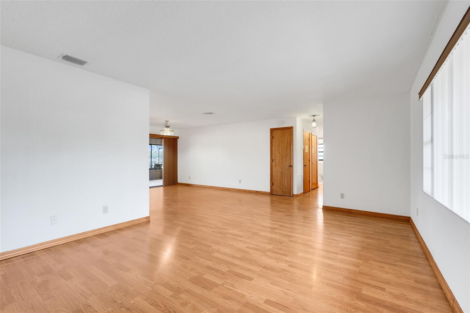 Image 9 of 51 For 940 Johnson Drive