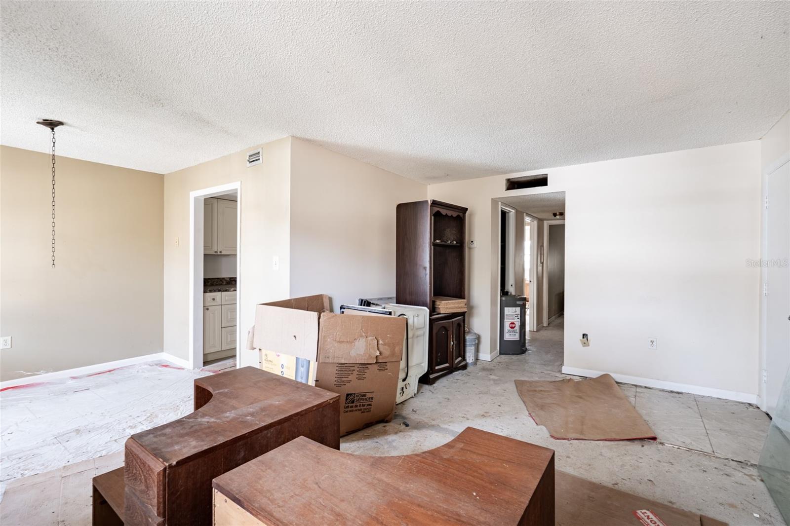 Image 9 of 16 For 1112 Main Street I7