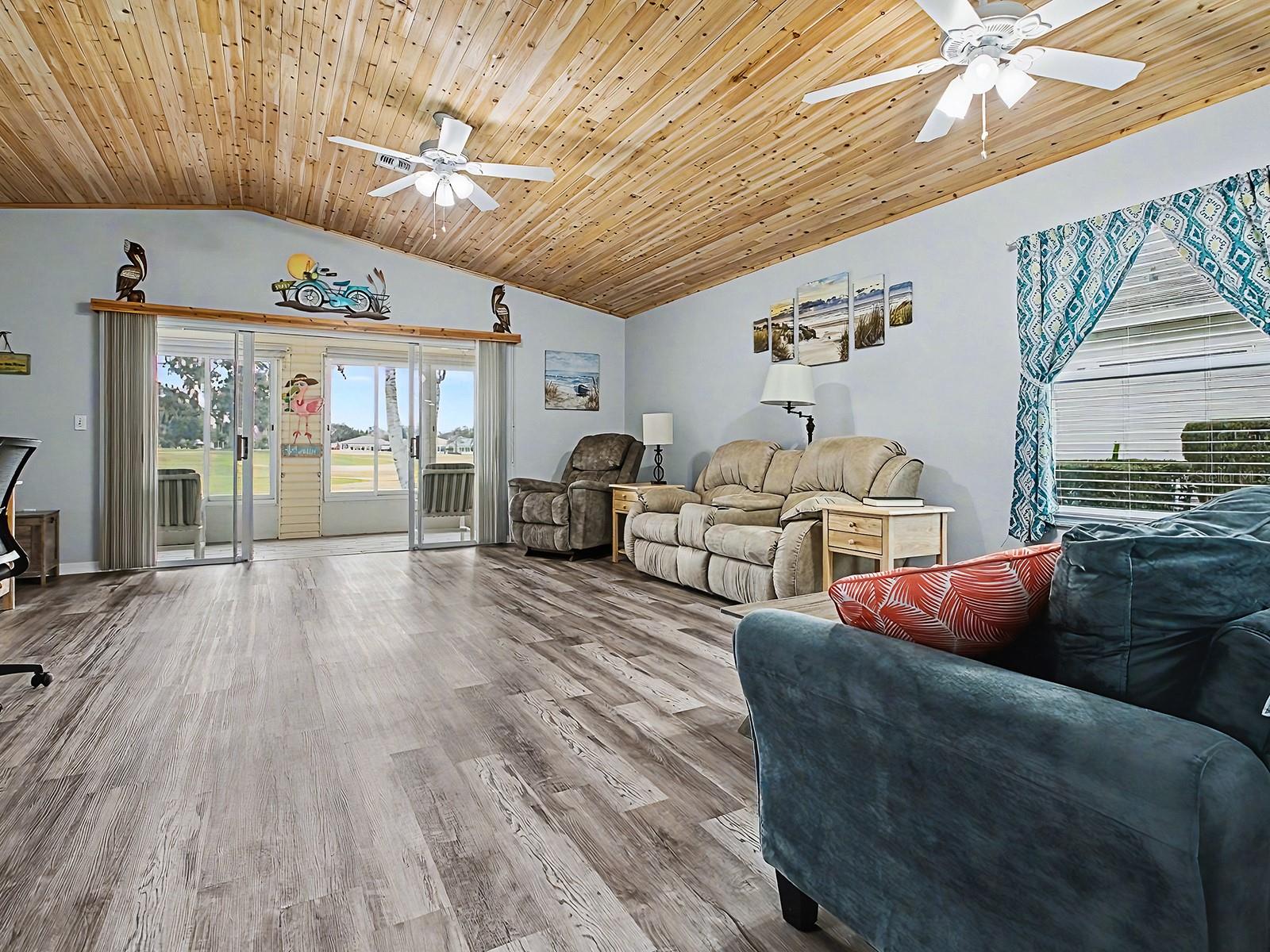 Image 8 of 38 For 634 Timbercrest Drive