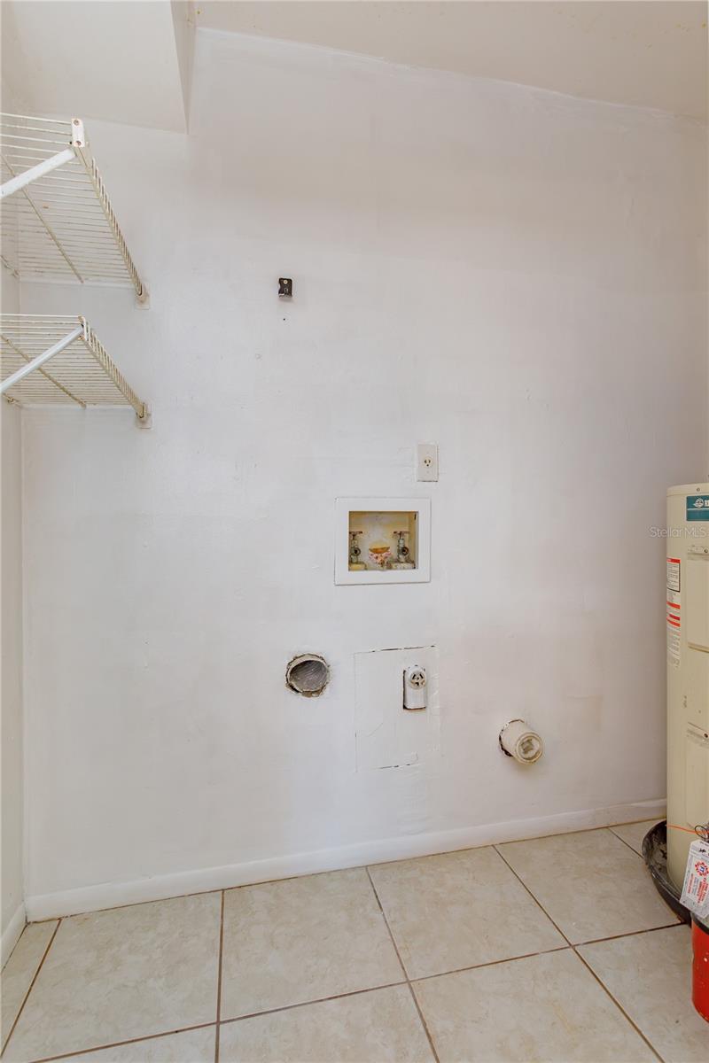 Image 11 of 20 For 81 Windtree Lane 104