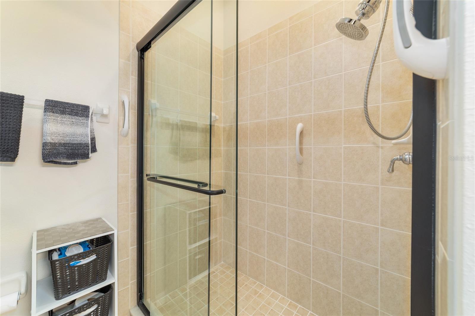 Image 26 of 53 For 10161 Mainsail Drive