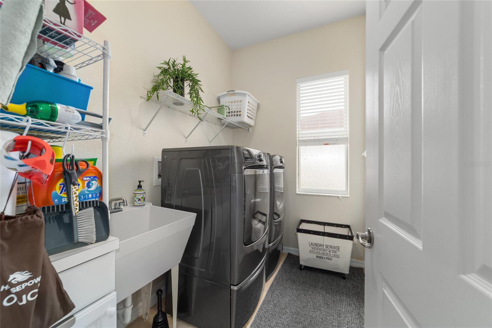 Image 32 of 53 For 10161 Mainsail Drive