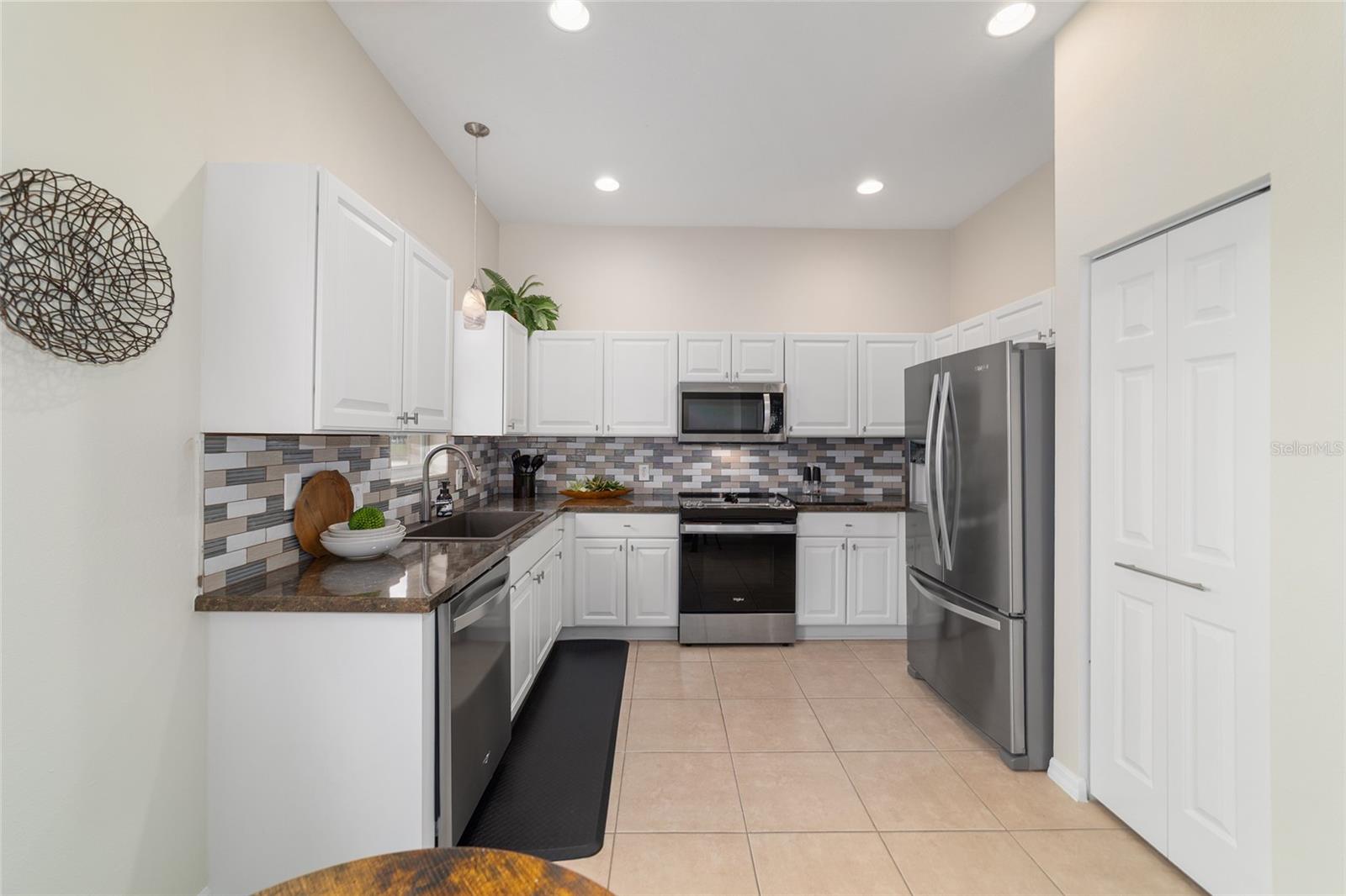 Image 9 of 53 For 10161 Mainsail Drive