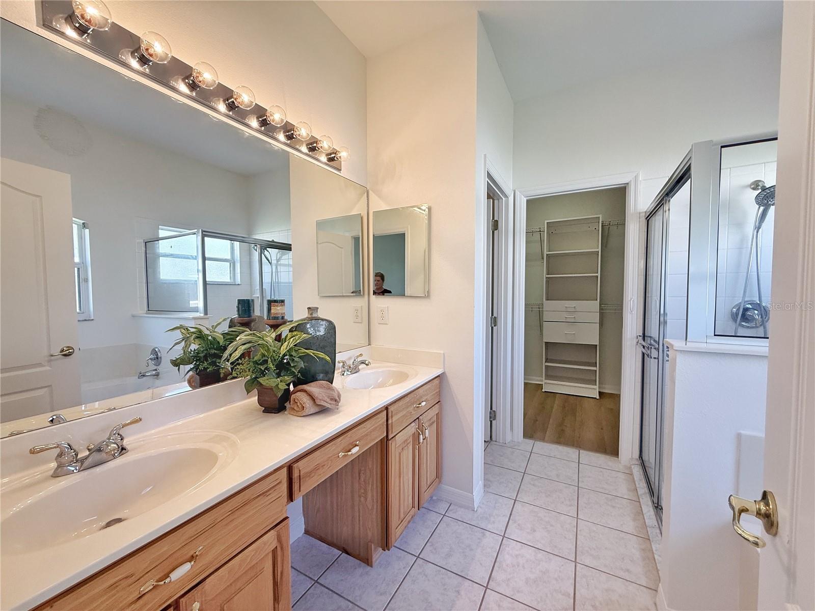 Image 20 of 49 For 2066 Dobson Street