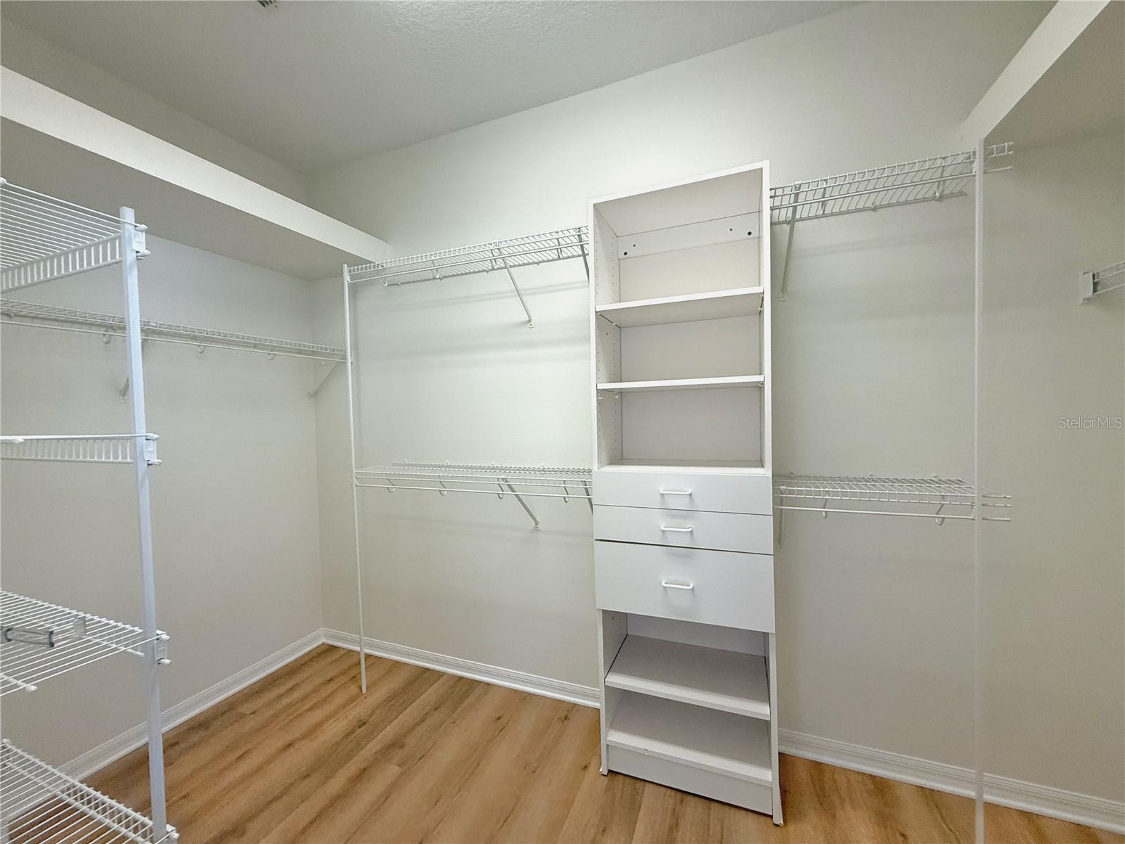 Image 23 of 49 For 2066 Dobson Street