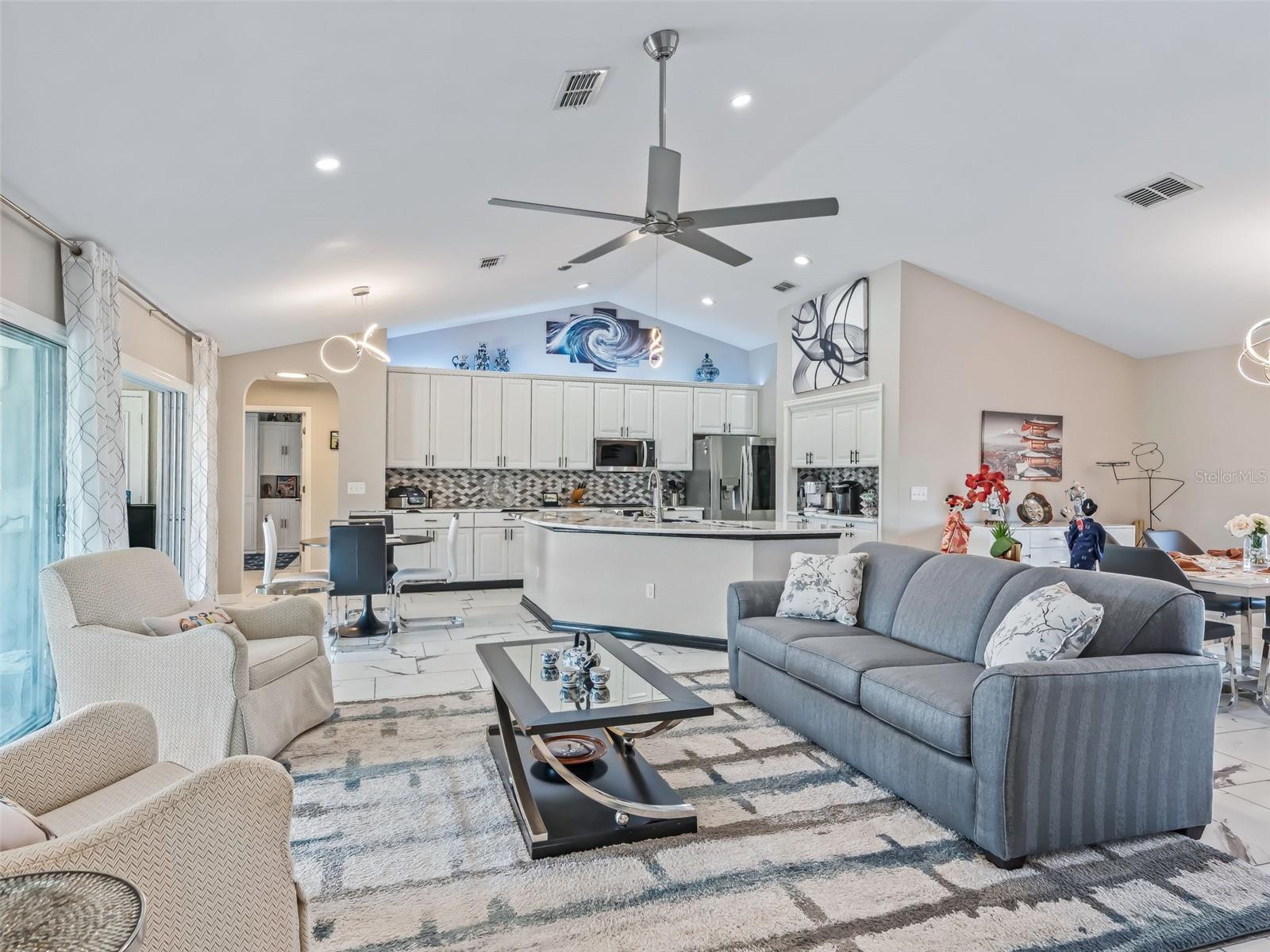 Image 18 of 73 For 17563 122nd Terrace