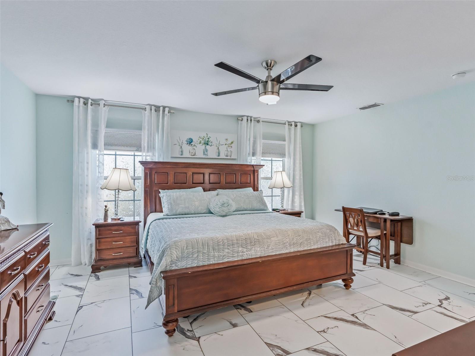 Image 28 of 73 For 17563 122nd Terrace