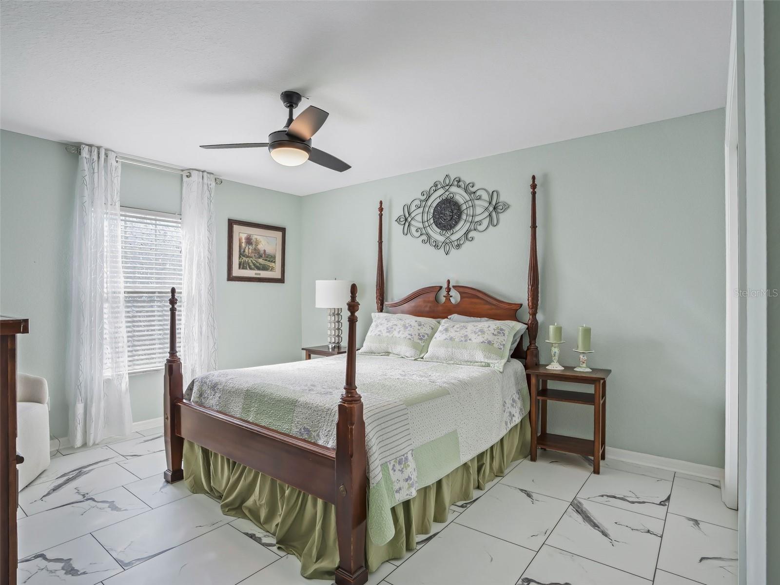 Image 33 of 73 For 17563 122nd Terrace