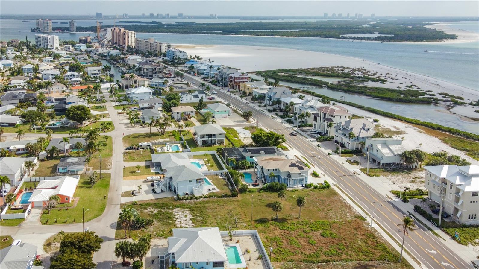 Image 18 of 24 For 8033 Estero Boulevard