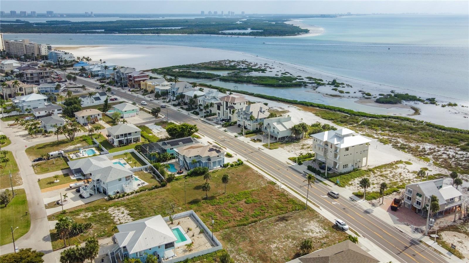 Image 19 of 24 For 8033 Estero Boulevard