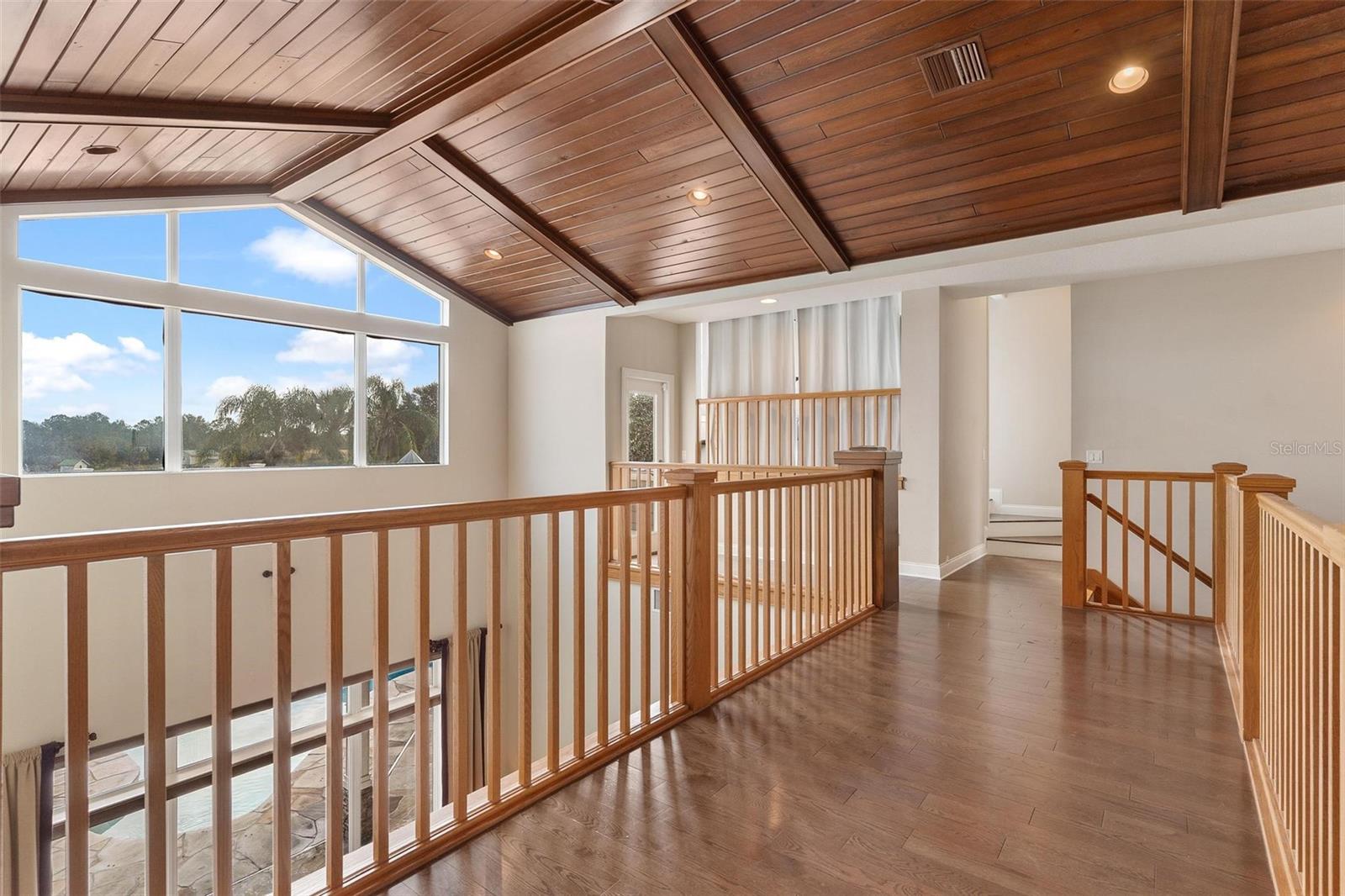 Image 40 of 96 For 39320 Lake Norris Road