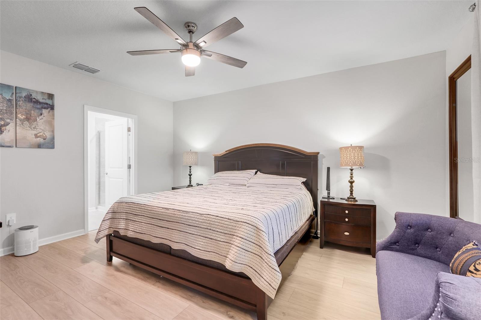 Image 11 of 57 For 3085 Armstrong Avenue